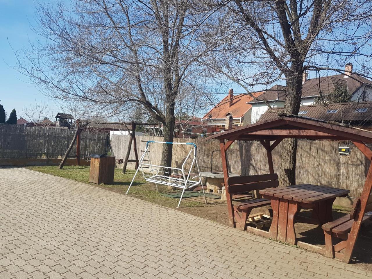 Ferienwohnung Fischer Apartman 2 Hajdúszoboszló Exterior foto