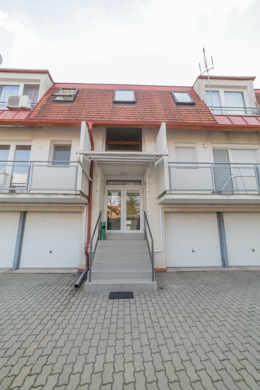 Ferienwohnung Fischer Apartman 2 Hajdúszoboszló Exterior foto